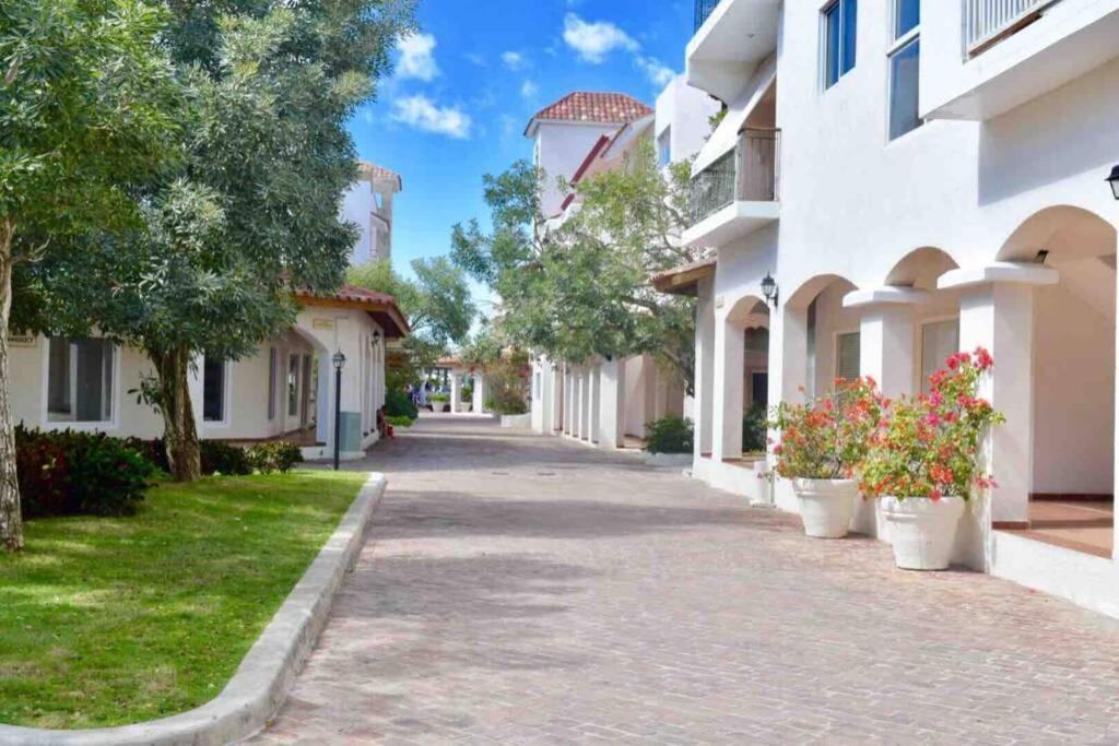 Get Breeze @Cadaquescaribe Bayahibe Apartment Luaran gambar